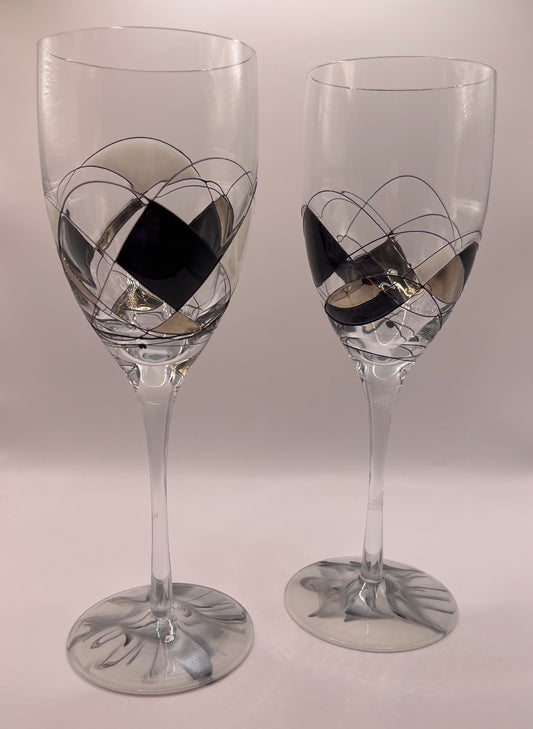 Custom Paint-Dipped White Wine Glass Set - Black & White