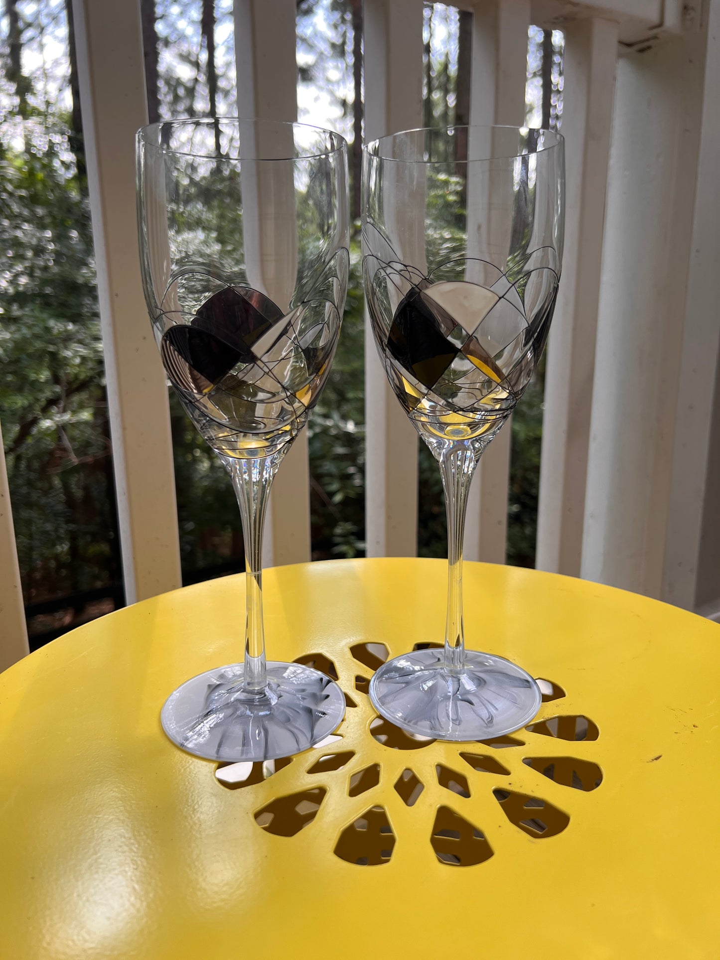 Custom Paint-Dipped White Wine Glass Set - Black & White